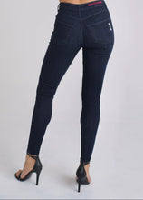 Cargar imagen en el visor de la galería, KIT Boutique VIP | 100 Jeans - BASTIAAN® Jeans Mayoreo jeans mayoreo